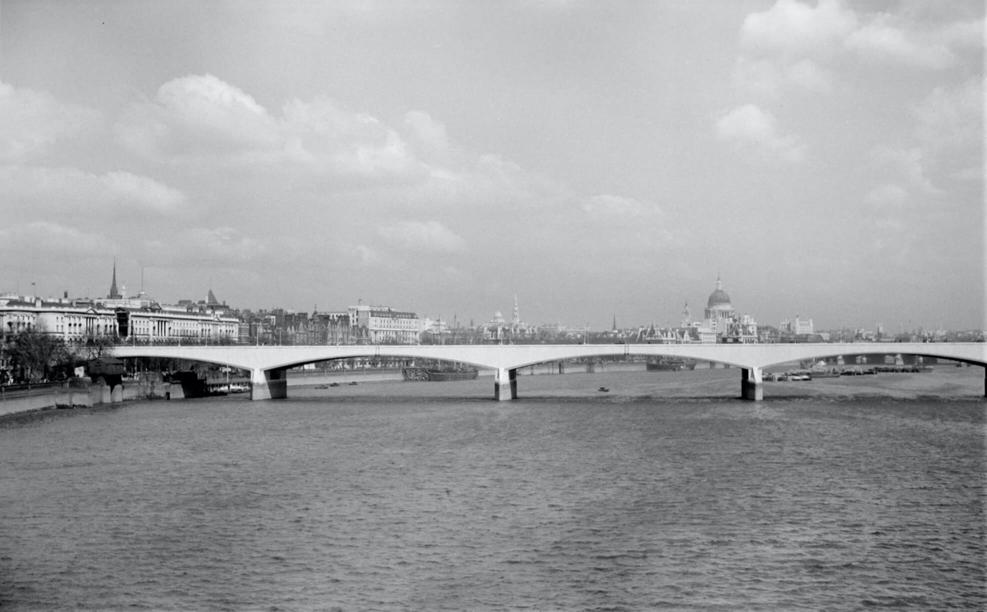 waterloo-bridge-AA001426 – The Historic England Blog